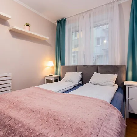 Wojciecha 9b 1 - Srodmiescie 70m2 Parter Daire