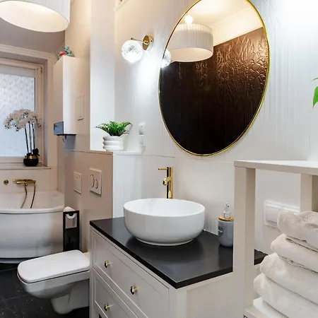 Wojciecha 9b 1 - Srodmiescie 70m2 Parter Lägenhet